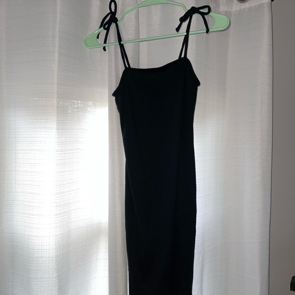 Perfect short black body con dress